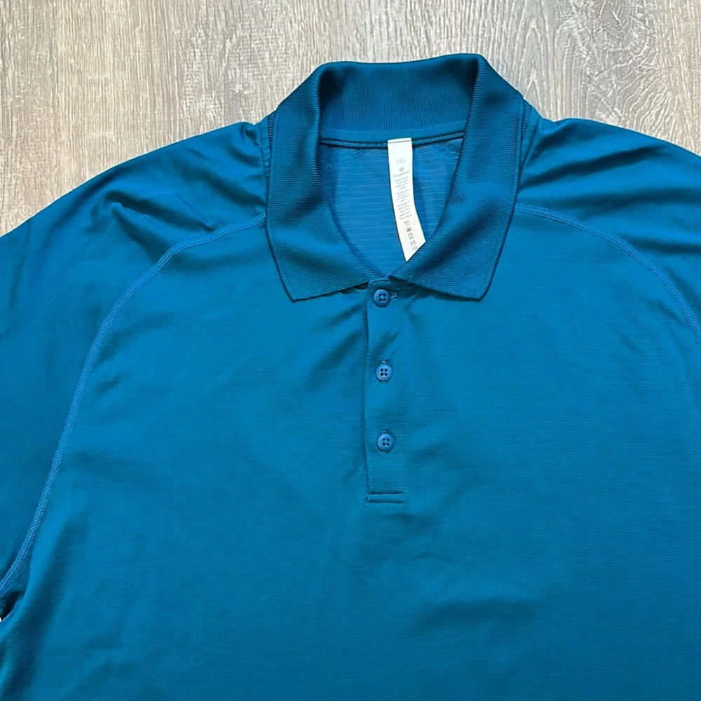 Lululemon Men's XXL Metal Vent Tech Short‎ Sleeve Performance Golf Polo Shirt